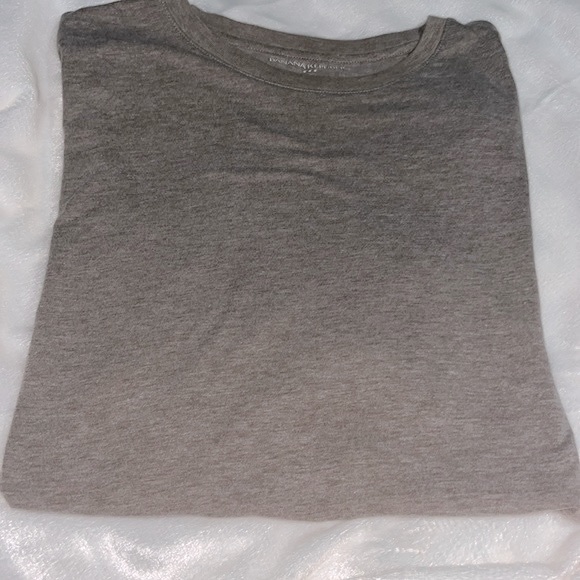Banana Republic Premium Wash Taupe T-Shirt - Picture 2 of 7